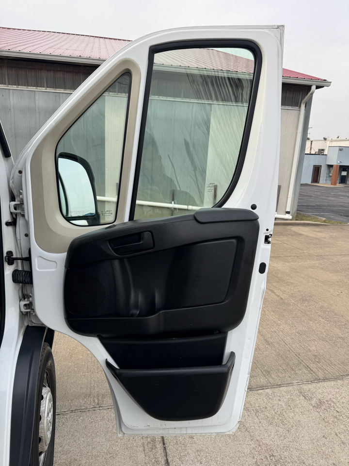 RAM Promaster 1500 Low Roof Tradesman 136-in. WB 2018
