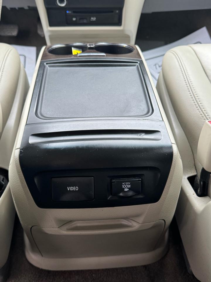 Toyota Sienna Limited Premium 7-Passenger 2017