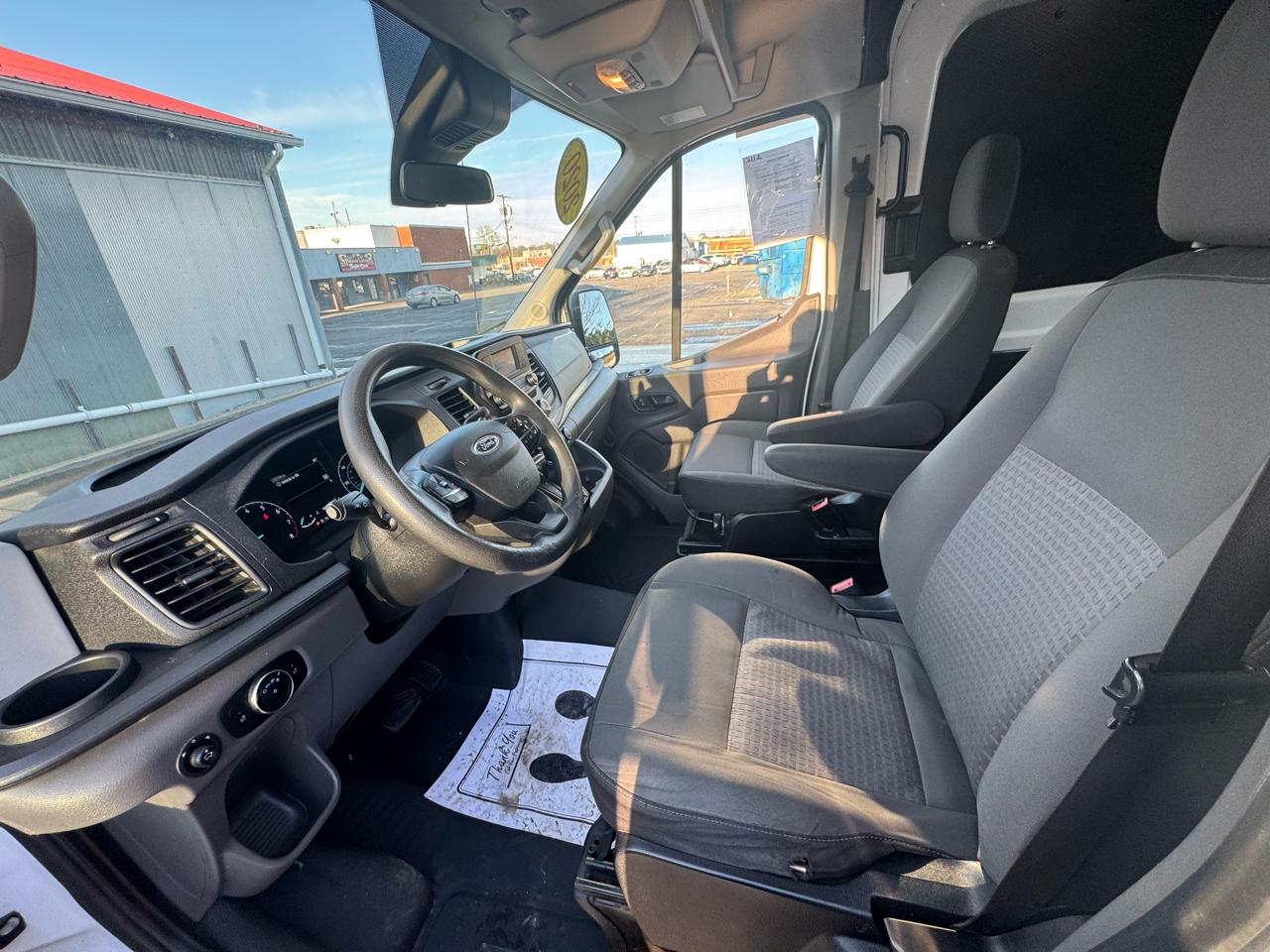 Ford Transit 250 Van Med. Roof w/Sliding Pass. 130-in. WB 2020