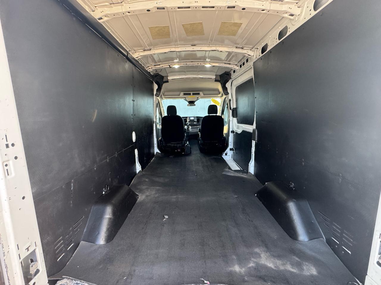 Ford Transit 250 Van Med. Roof w/Sliding Pass. 130-in. WB 2020