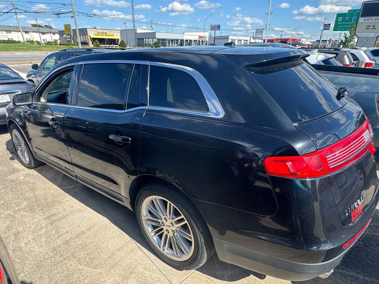 Lincoln MKT 3.5L with EcoBoost AWD 2016