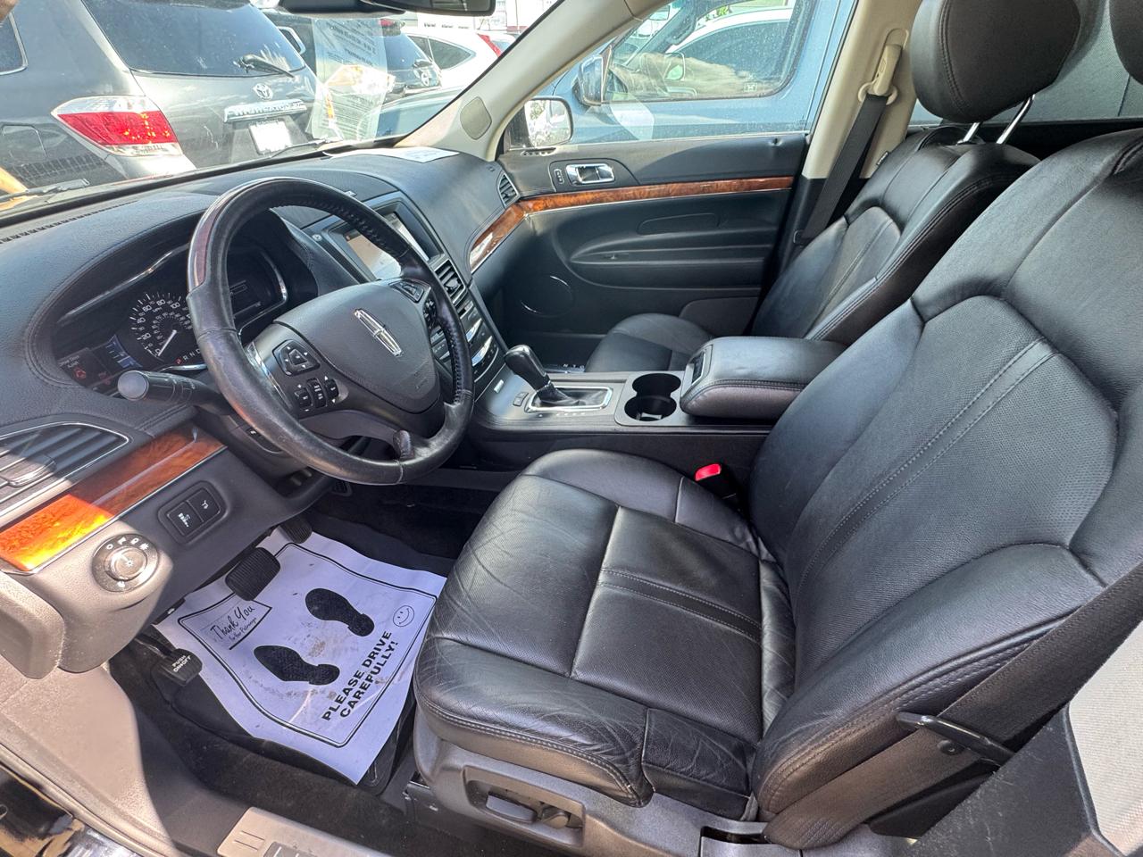 Lincoln MKT 3.5L with EcoBoost AWD 2016
