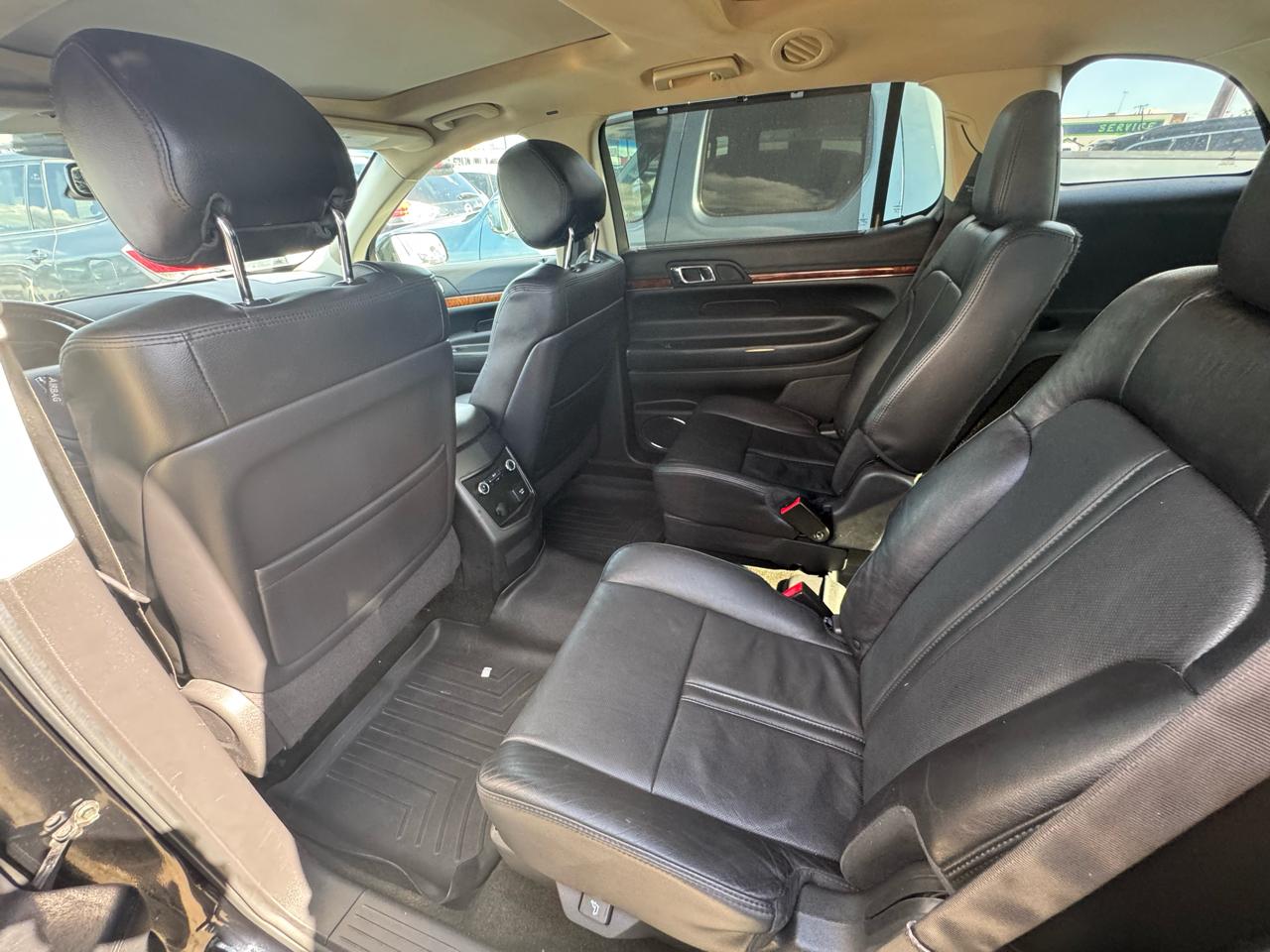 Lincoln MKT 3.5L with EcoBoost AWD 2016