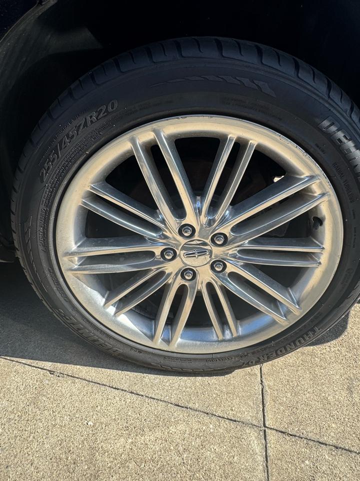 Lincoln MKT 3.5L with EcoBoost AWD 2016