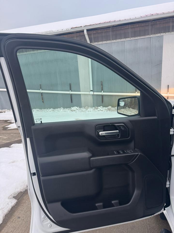 Chevrolet Silverado 1500 Custom Crew Cab Short Box 4WD 2021