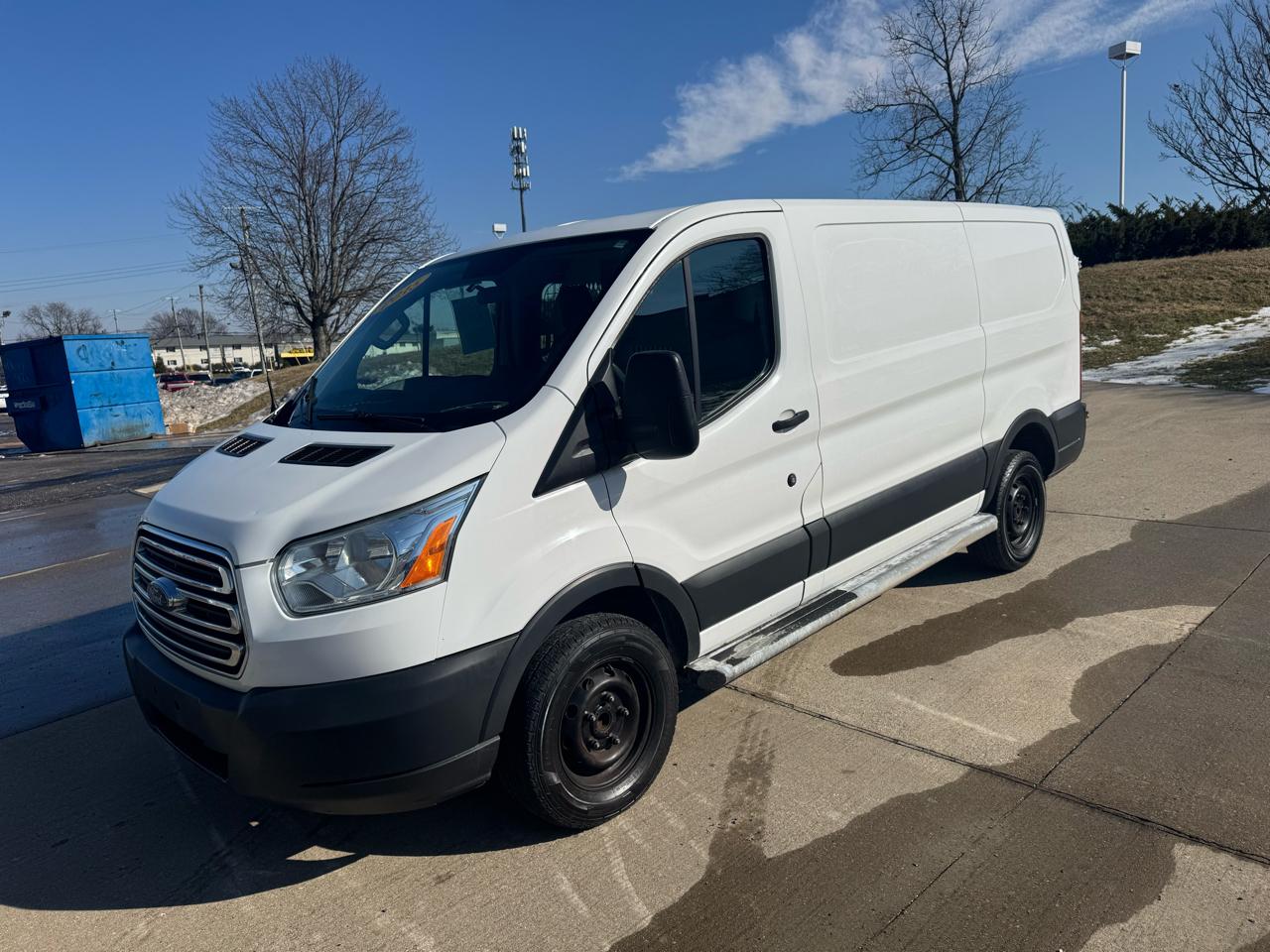 Ford Transit 250 Van Low Roof 60/40 Pass.130-in. WB 2015