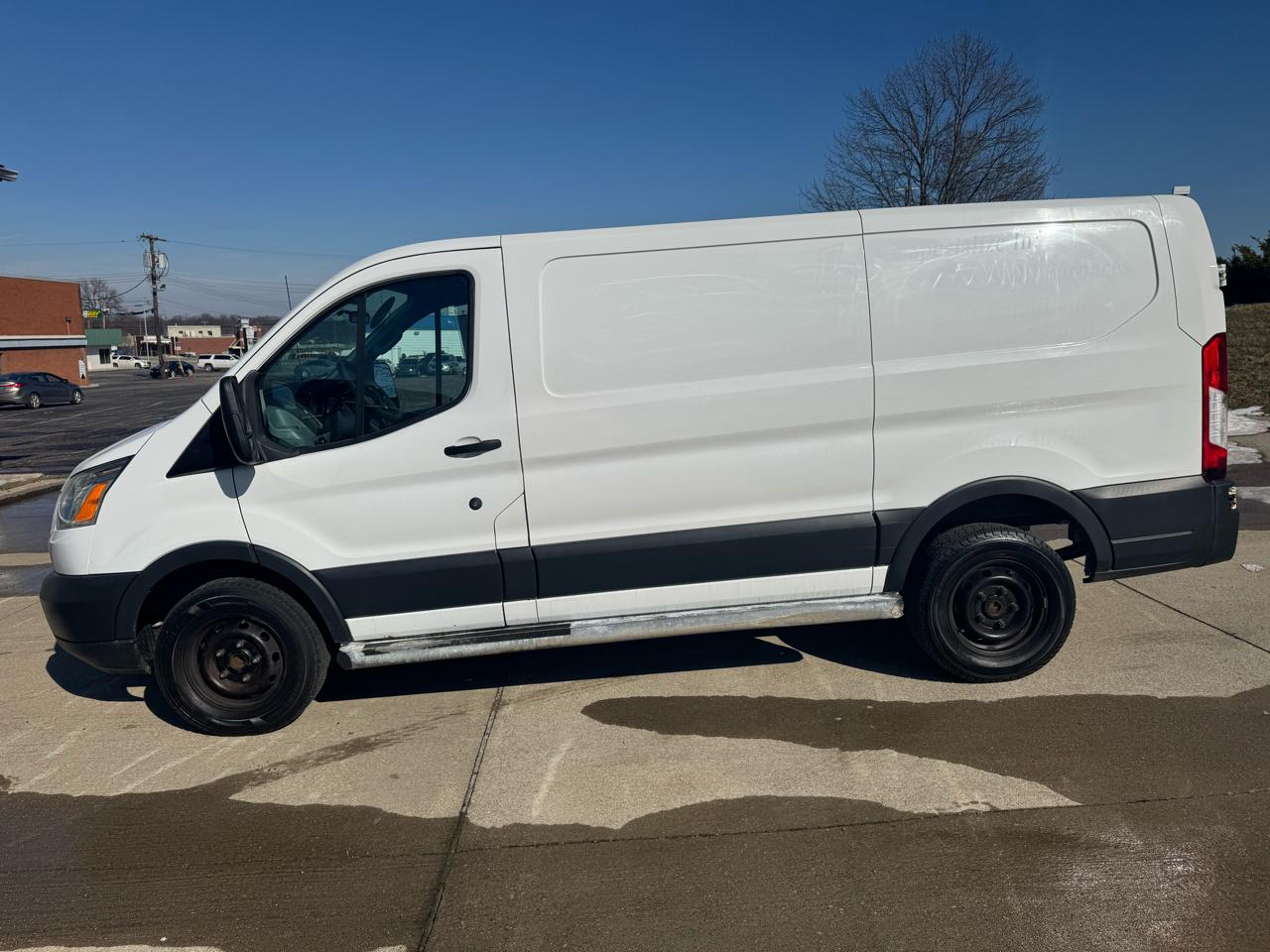Ford Transit 250 Van Low Roof 60/40 Pass.130-in. WB 2015