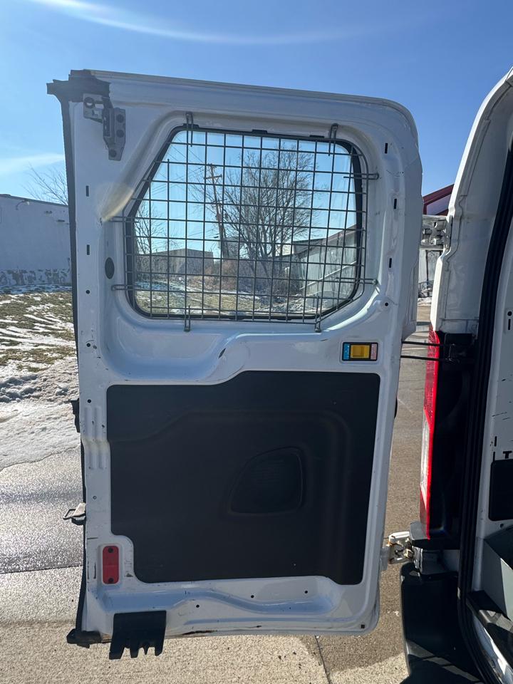 Ford Transit 250 Van Low Roof 60/40 Pass.130-in. WB 2015