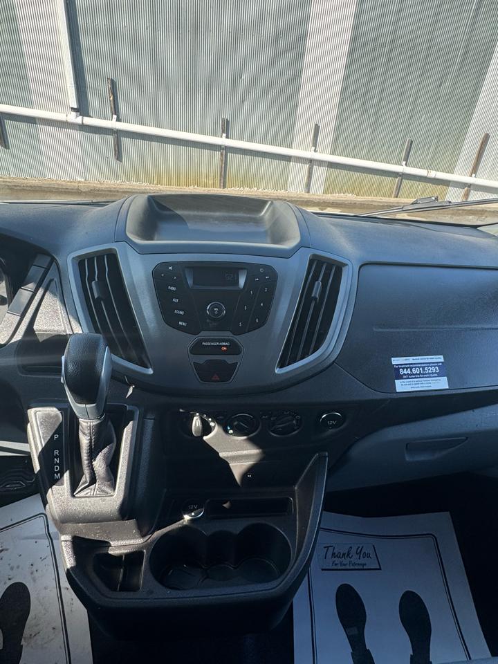 Ford Transit 250 Van Low Roof 60/40 Pass.130-in. WB 2015