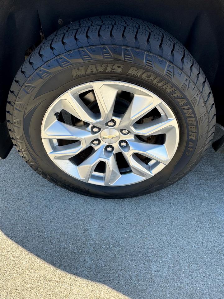 Chevrolet Suburban LT 4WD 2016