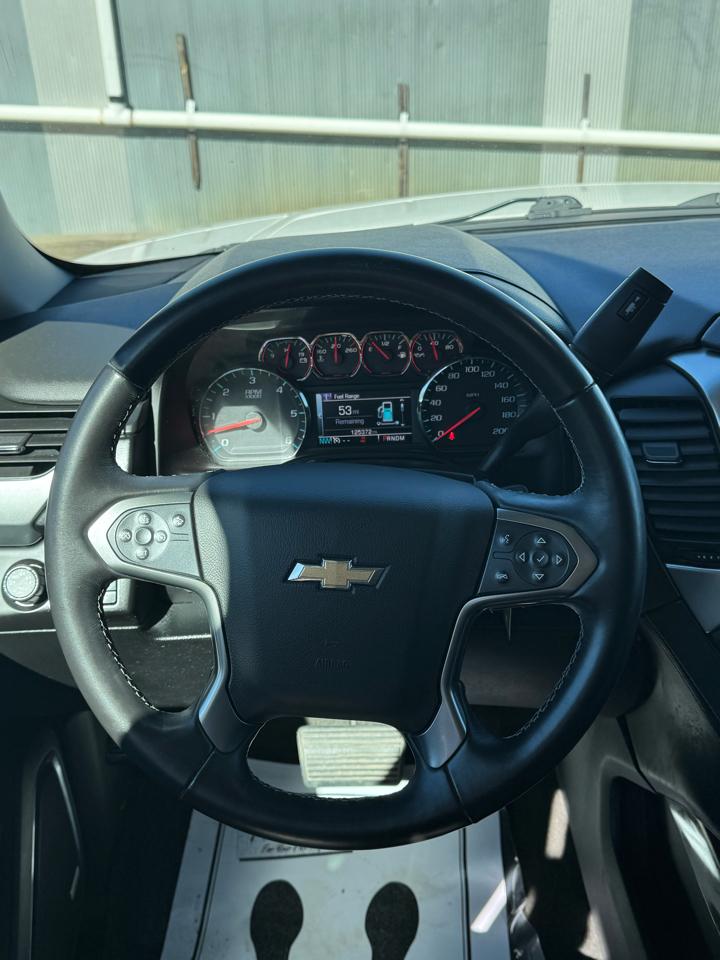 Chevrolet Suburban LT 4WD 2016