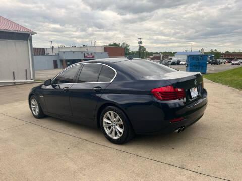 BMW 5-Series 528i 2015