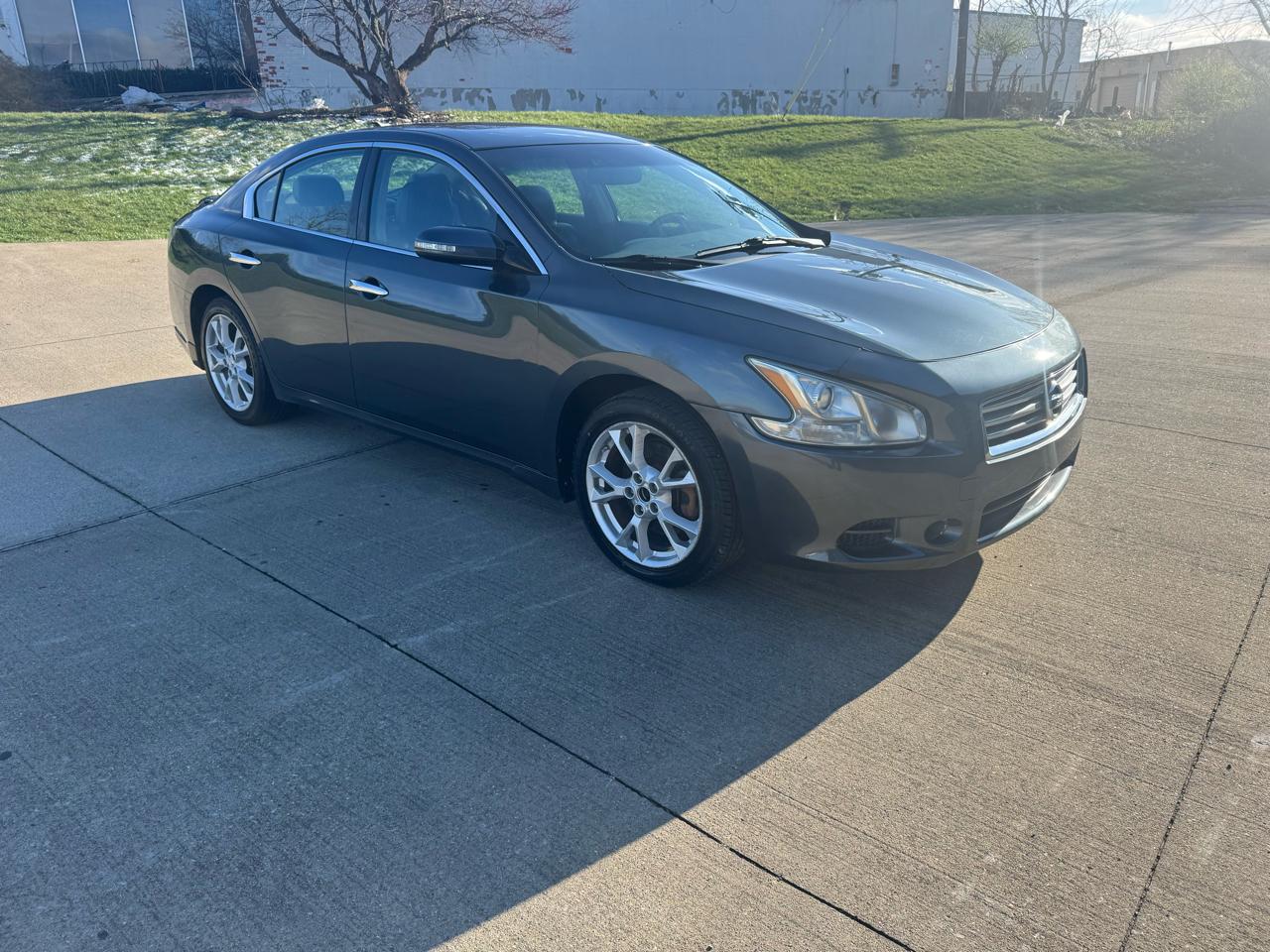 Nissan Maxima SV 2013