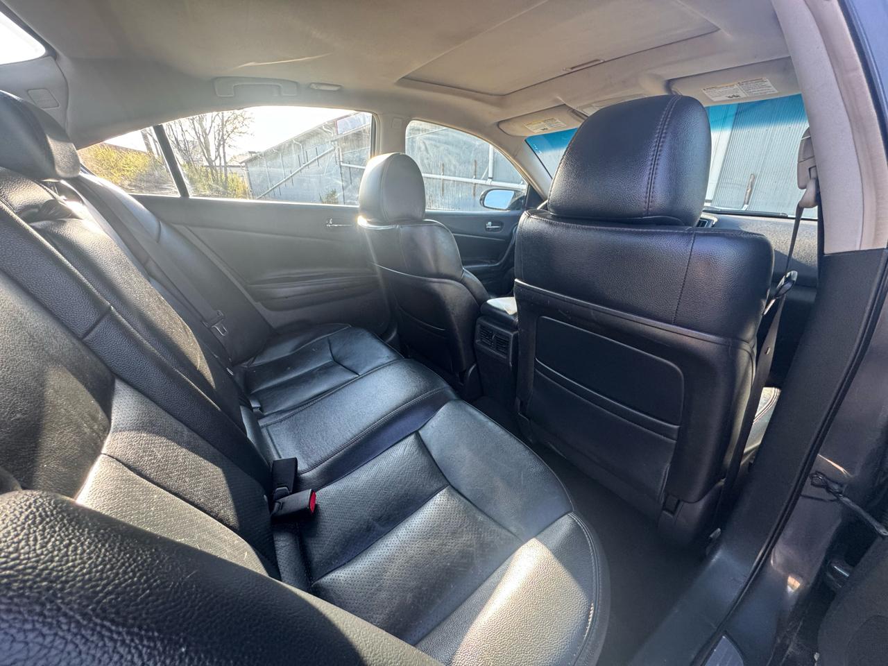 Nissan Maxima SV 2013