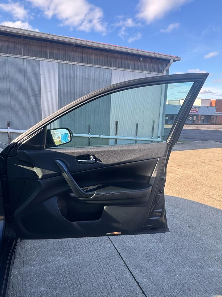 Nissan Maxima SV 2013