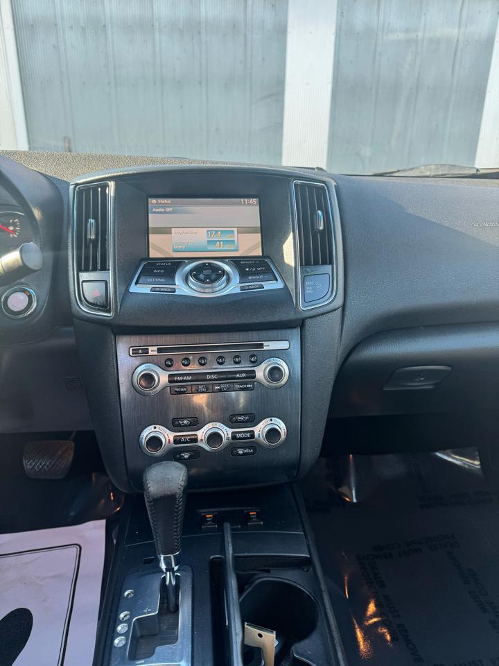 Nissan Maxima SV 2013