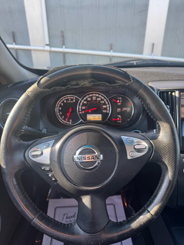 Nissan Maxima SV 2013