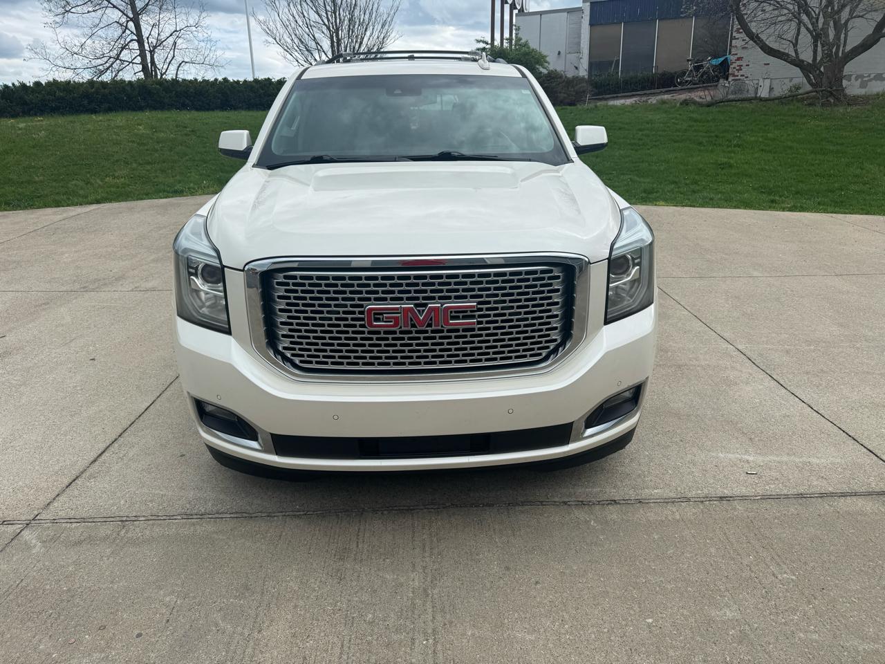 GMC Yukon Denali XL 4WD 2015