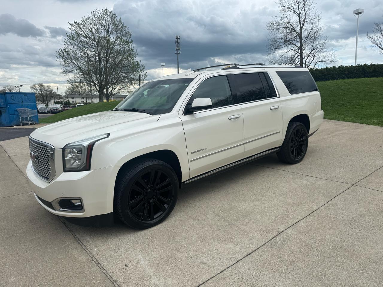 GMC Yukon Denali XL 4WD 2015