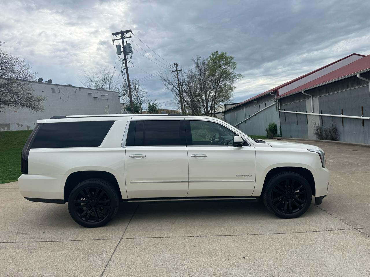GMC Yukon Denali XL 4WD 2015