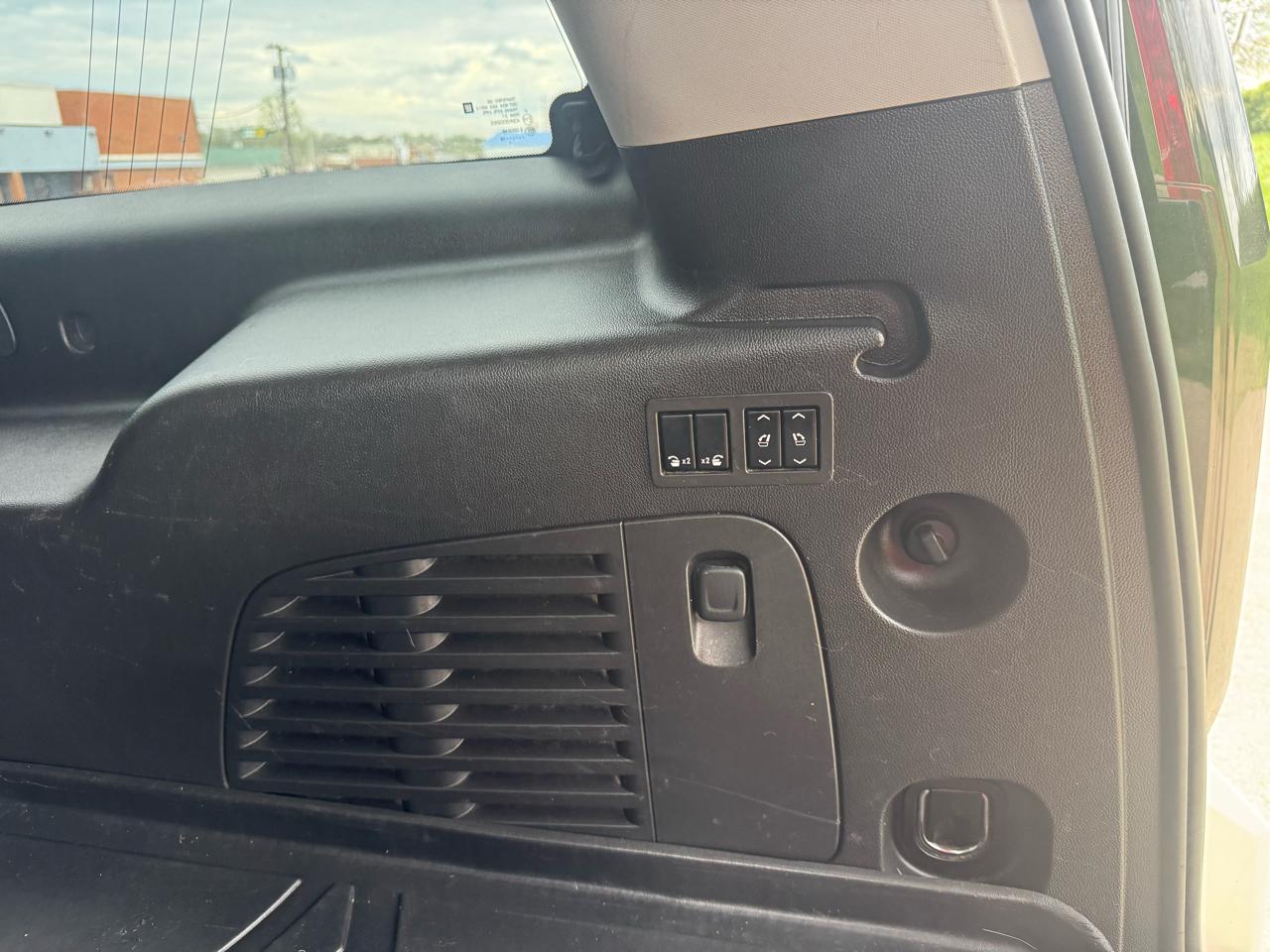 GMC Yukon Denali XL 4WD 2015