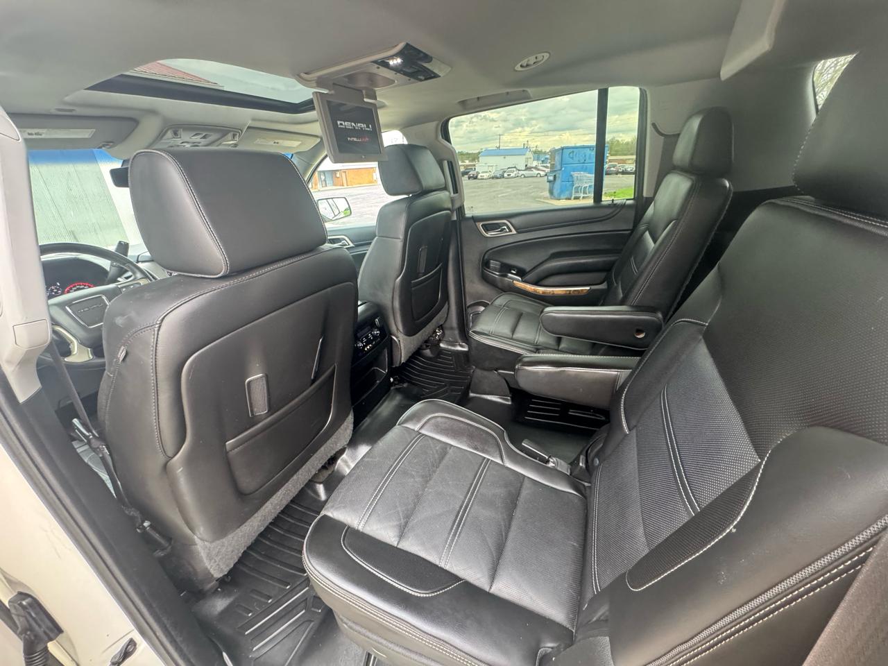 GMC Yukon Denali XL 4WD 2015