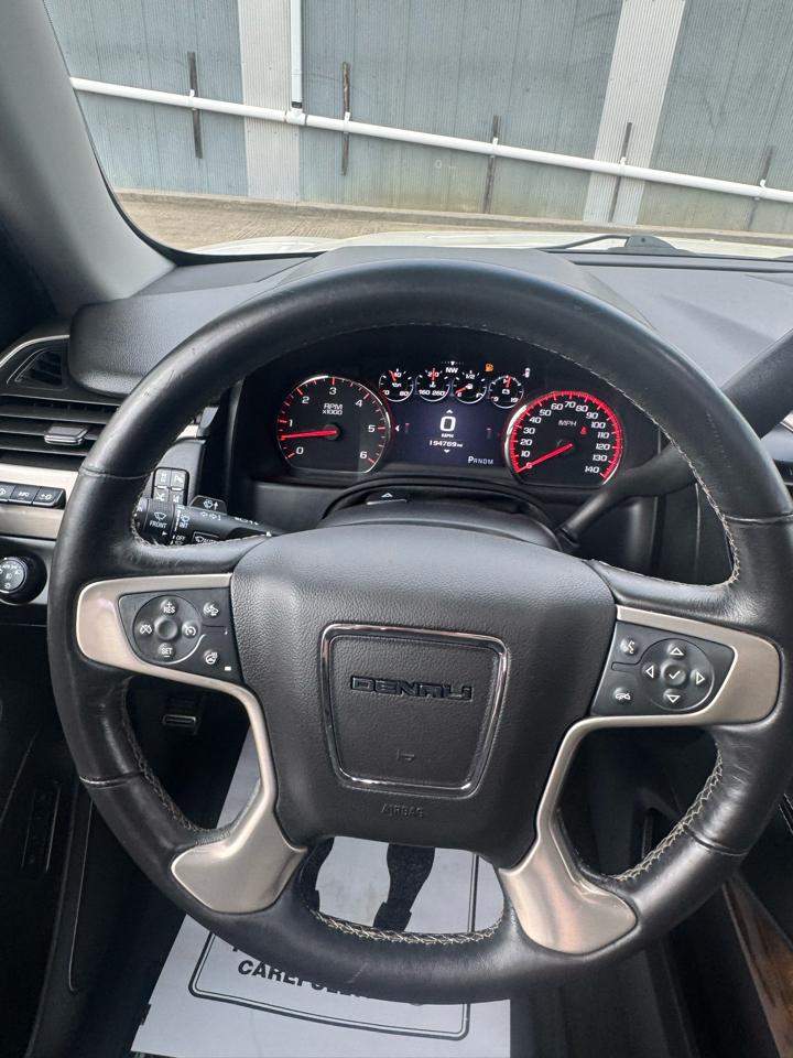 GMC Yukon Denali XL 4WD 2015
