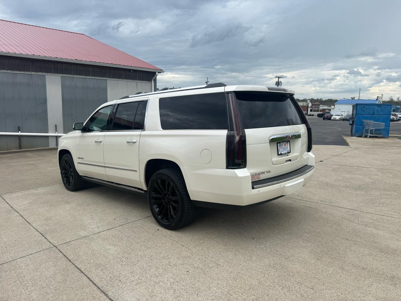 GMC Yukon Denali XL 4WD 2015
