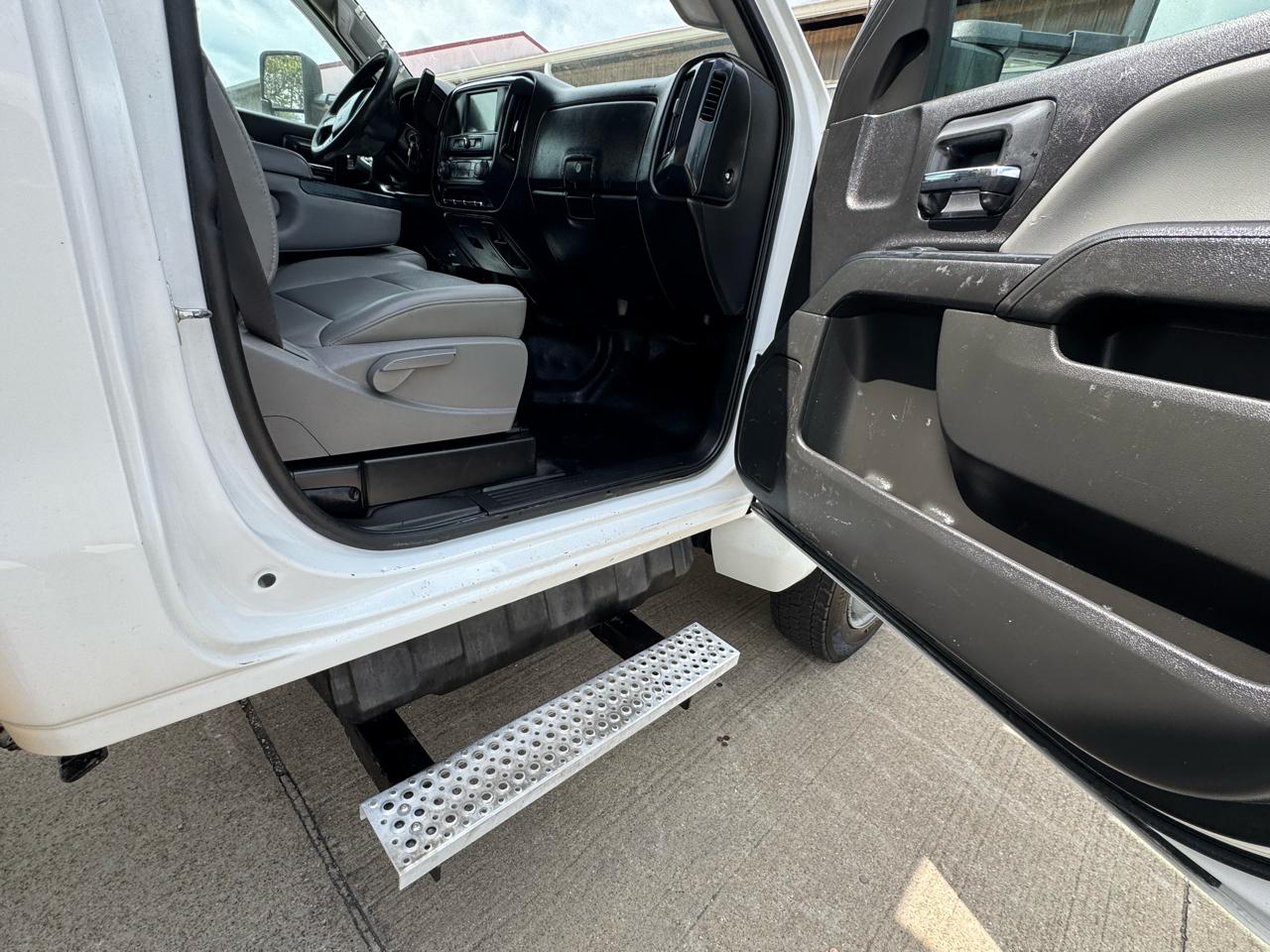 Chevrolet Silverado Medium Duty  2019