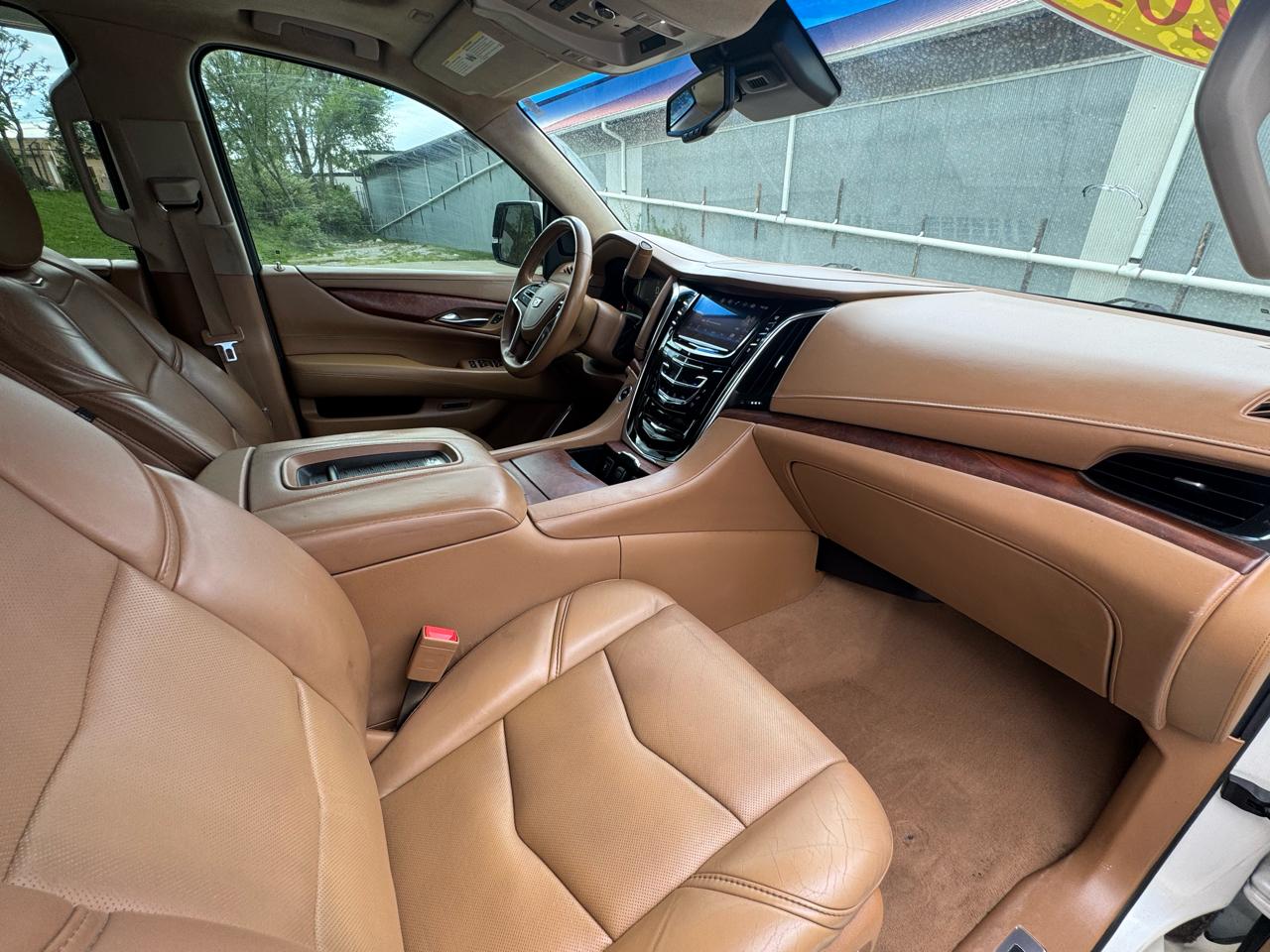 Cadillac Escalade Platinum 4WD 2015