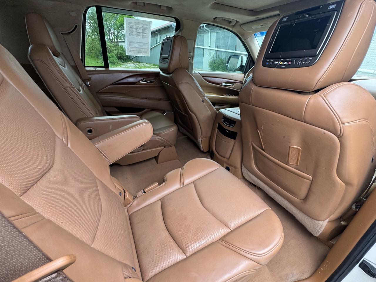 Cadillac Escalade Platinum 4WD 2015