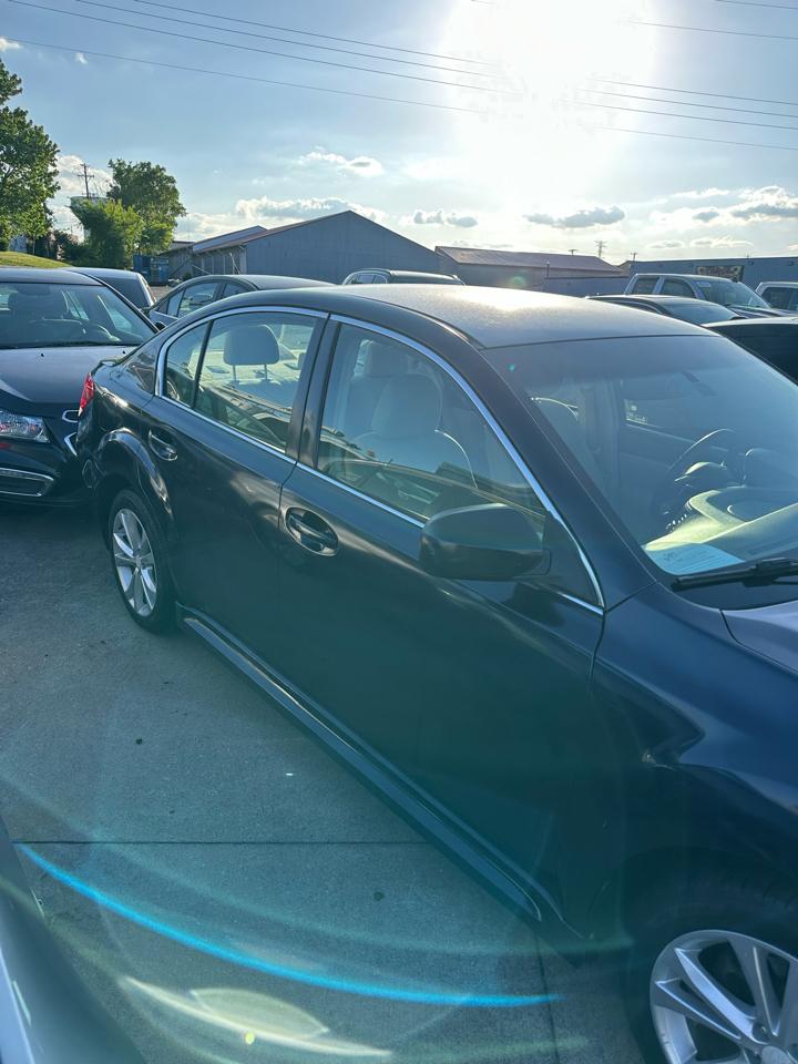 Subaru Legacy 2.5i Premium 2013