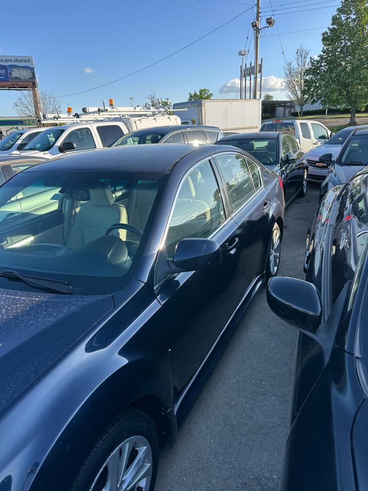 Subaru Legacy 2.5i Premium 2013