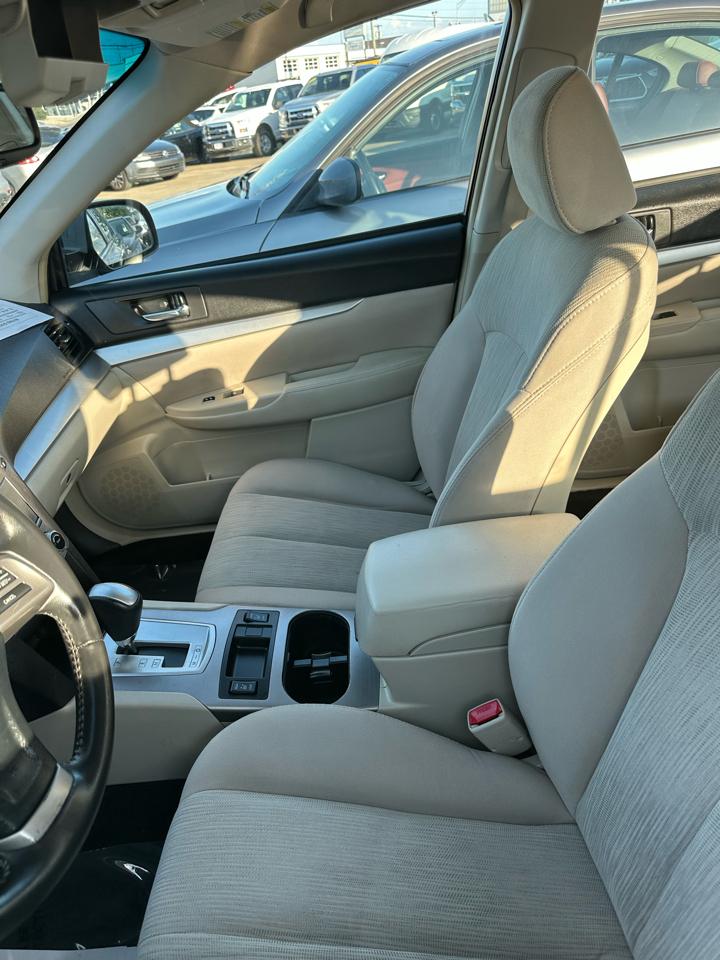 Subaru Legacy 2.5i Premium 2013