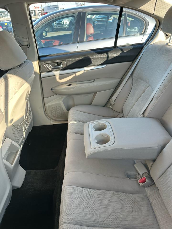 Subaru Legacy 2.5i Premium 2013