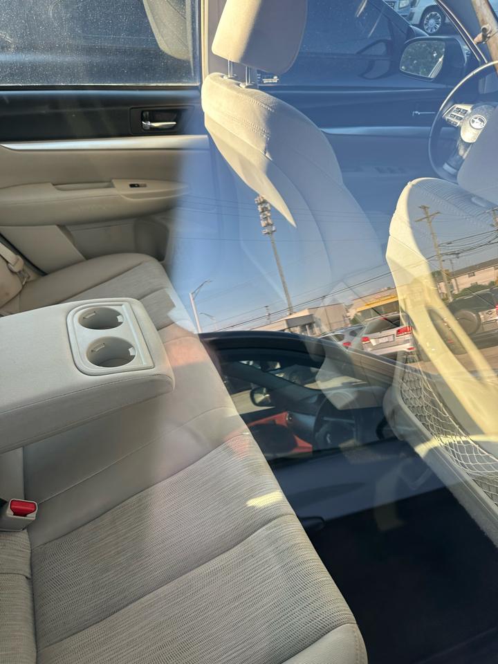 Subaru Legacy 2.5i Premium 2013