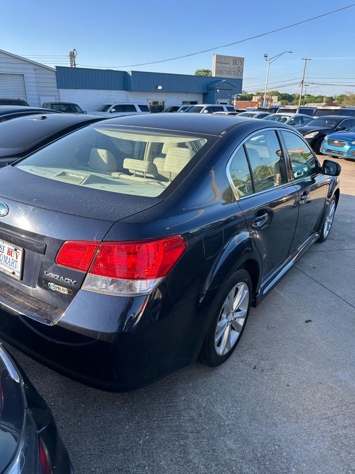 Subaru Legacy 2.5i Premium 2013