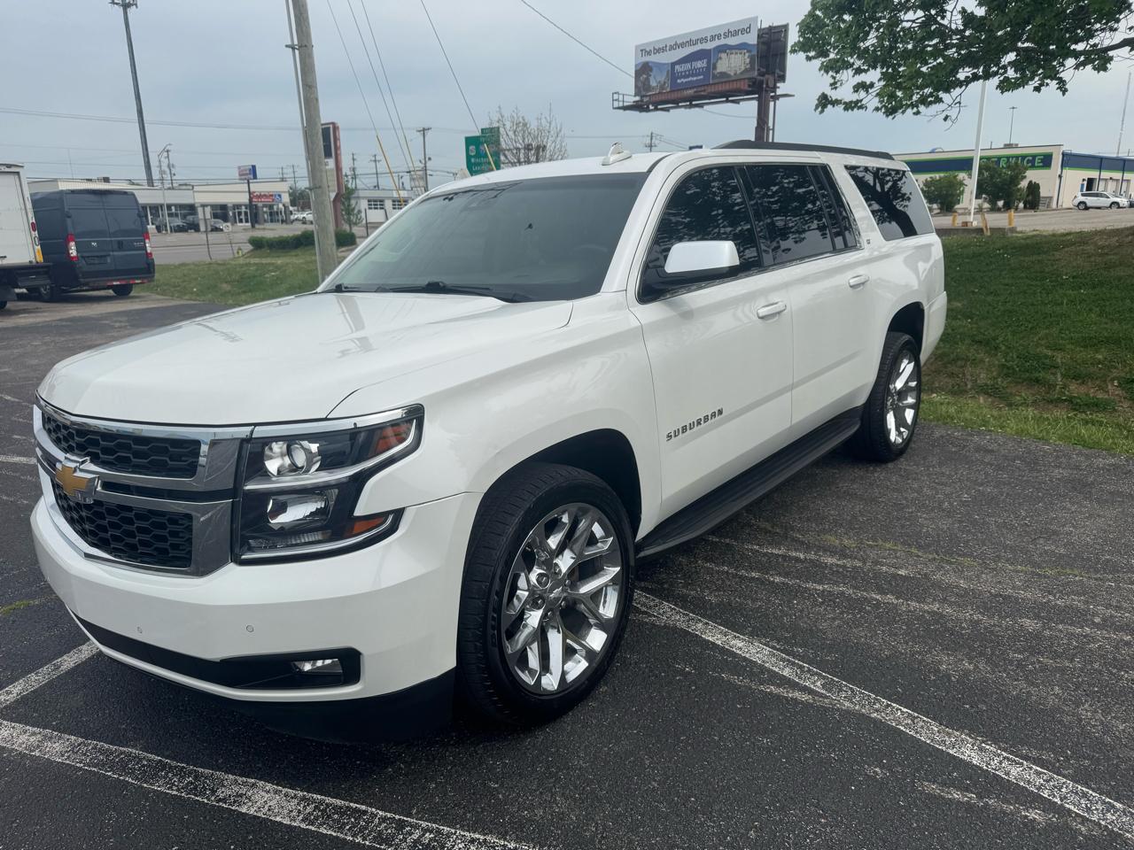 Chevrolet Suburban LT 4WD 2016