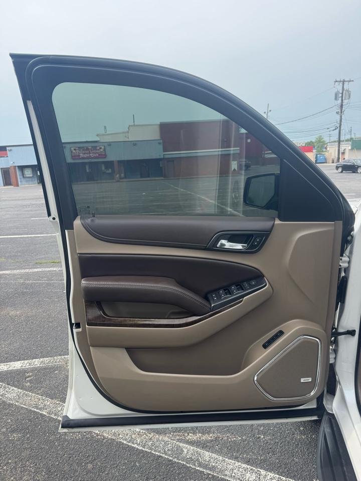 Chevrolet Suburban LT 4WD 2016