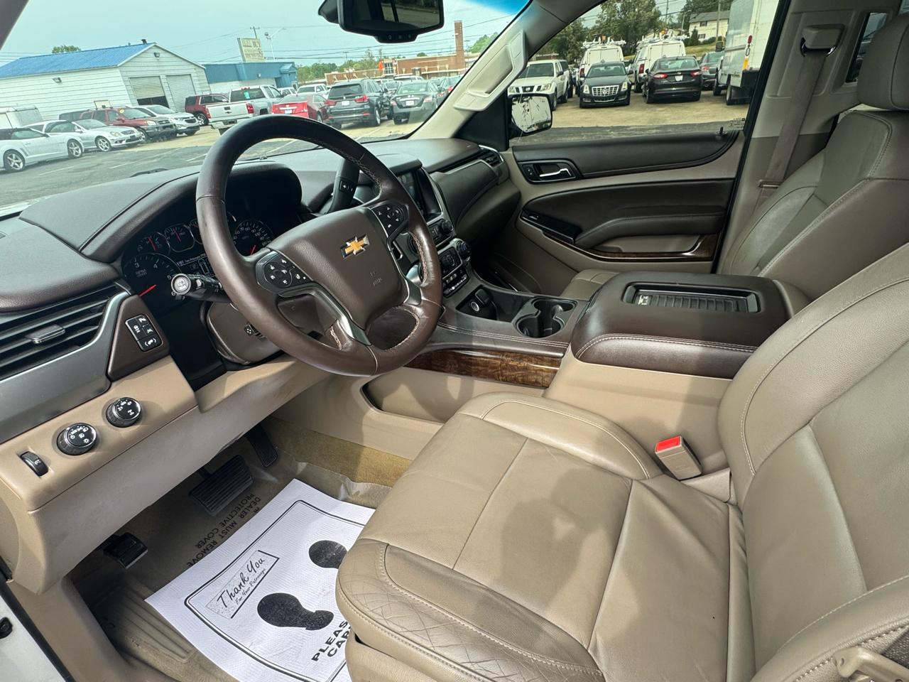 Chevrolet Suburban LT 4WD 2016