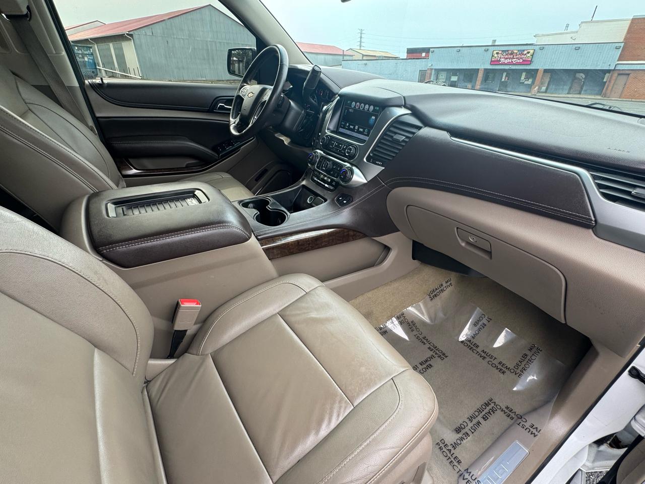 Chevrolet Suburban LT 4WD 2016