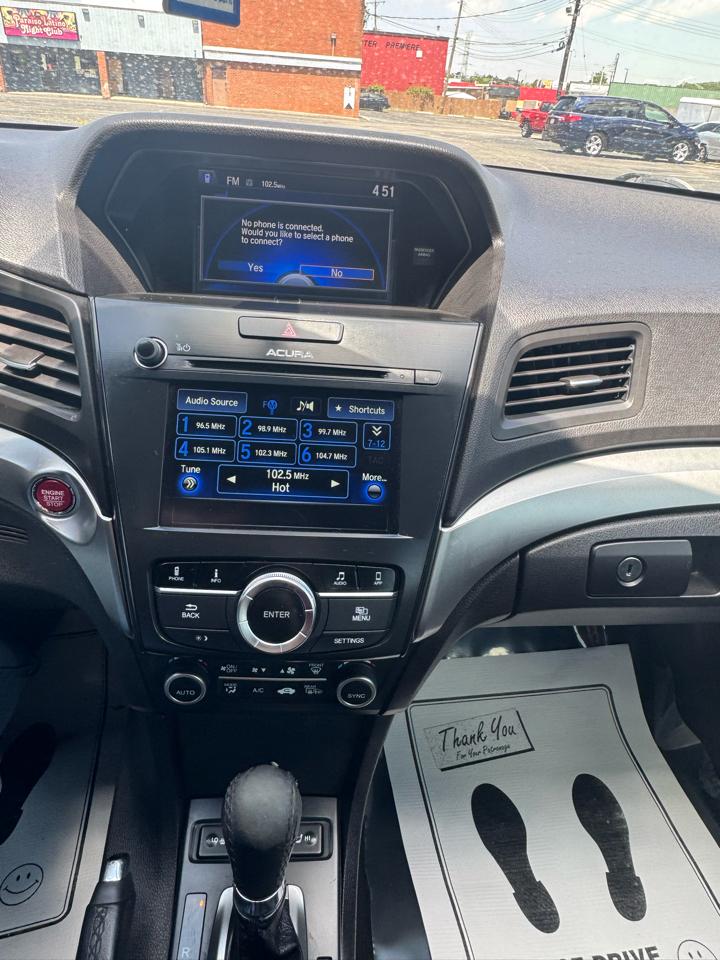Acura ILX 8-Spd AT w/ Premium Package 2017