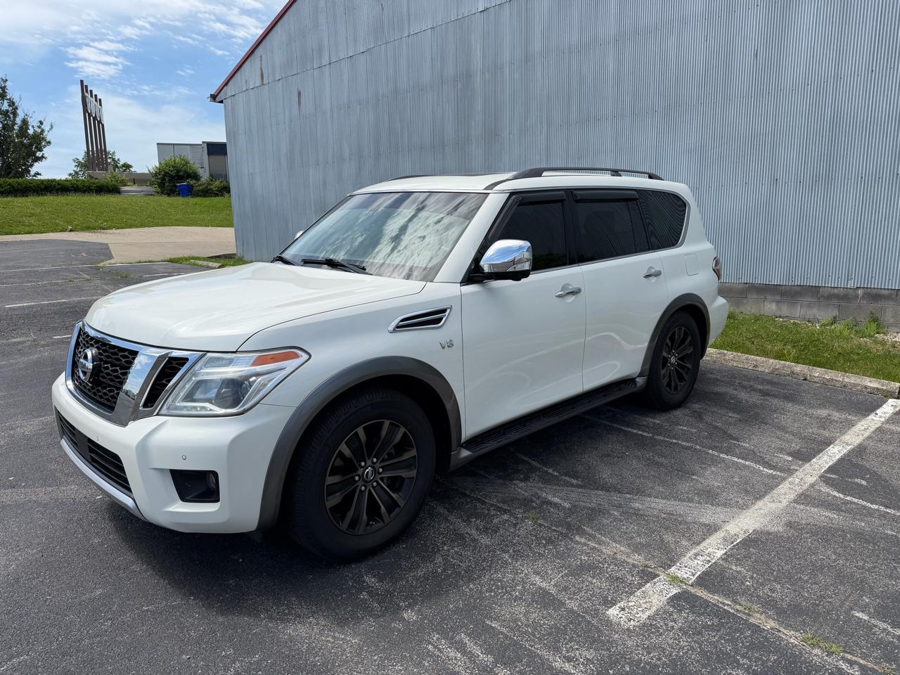 Nissan Armada Platinum AWD 2017