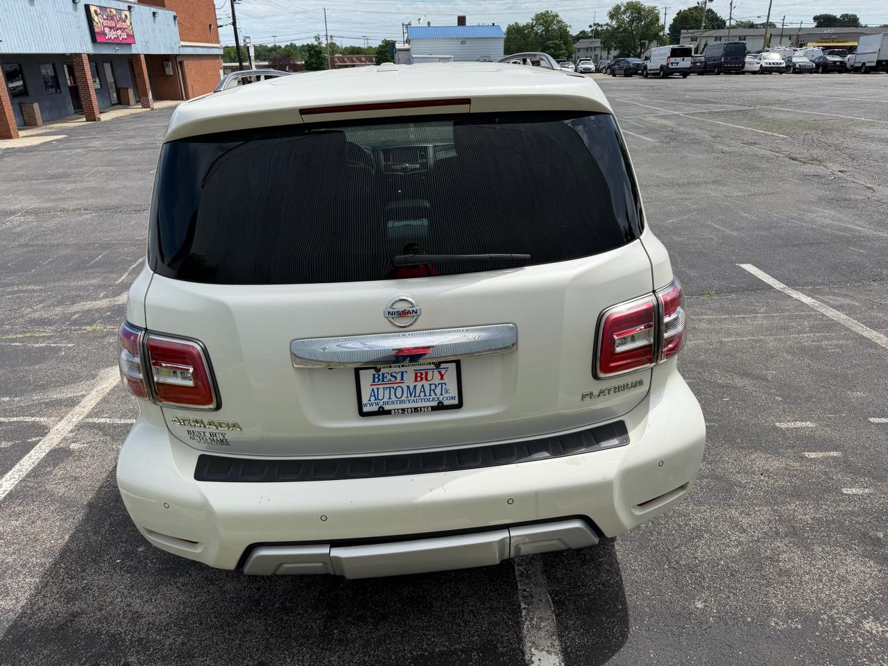 Nissan Armada Platinum AWD 2017