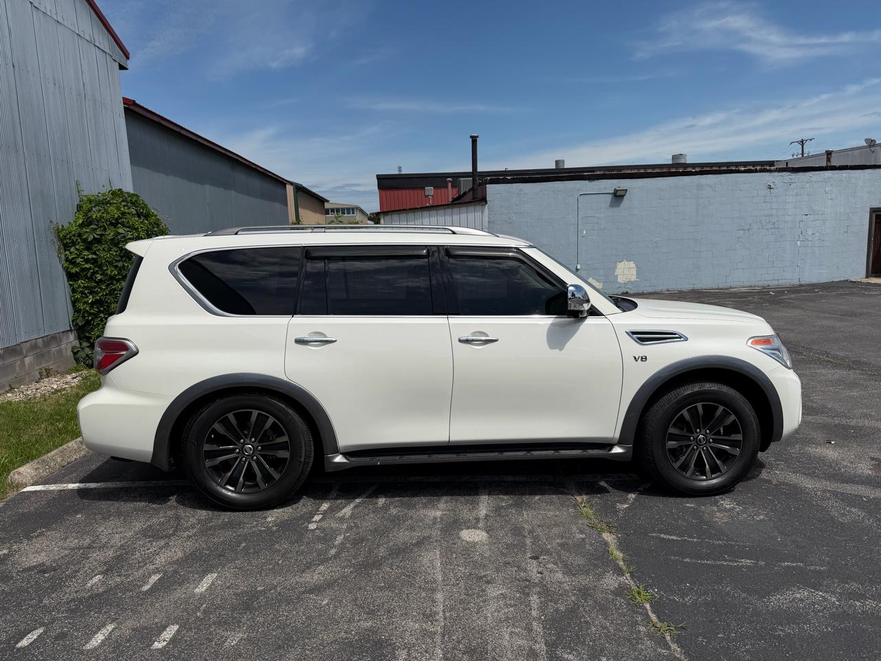 Nissan Armada Platinum AWD 2017