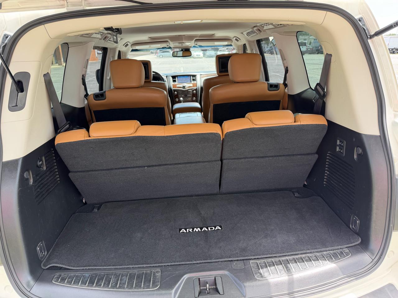 Nissan Armada Platinum AWD 2017