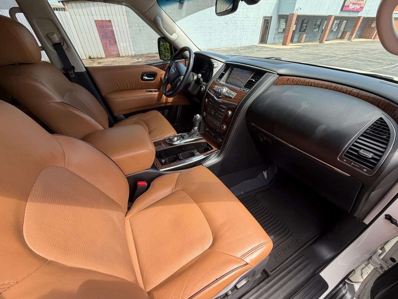 Nissan Armada Platinum AWD 2017