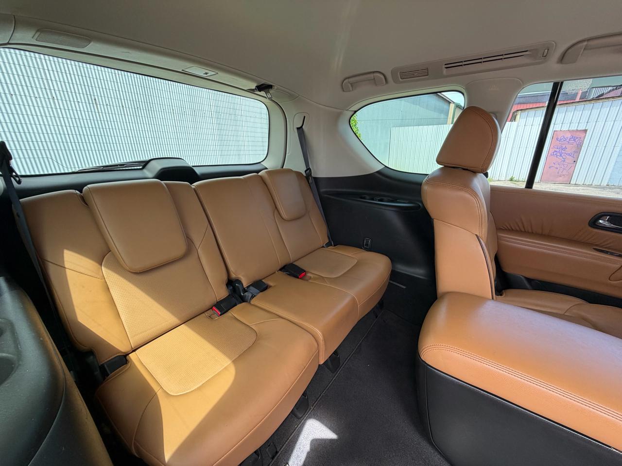 Nissan Armada Platinum AWD 2017