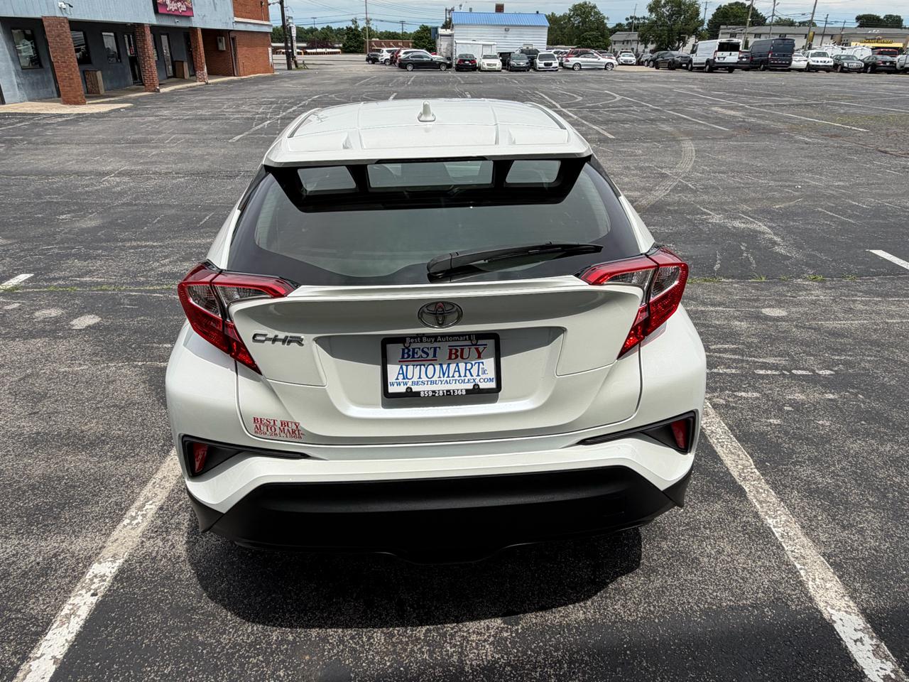 Toyota C-HR LE 2019