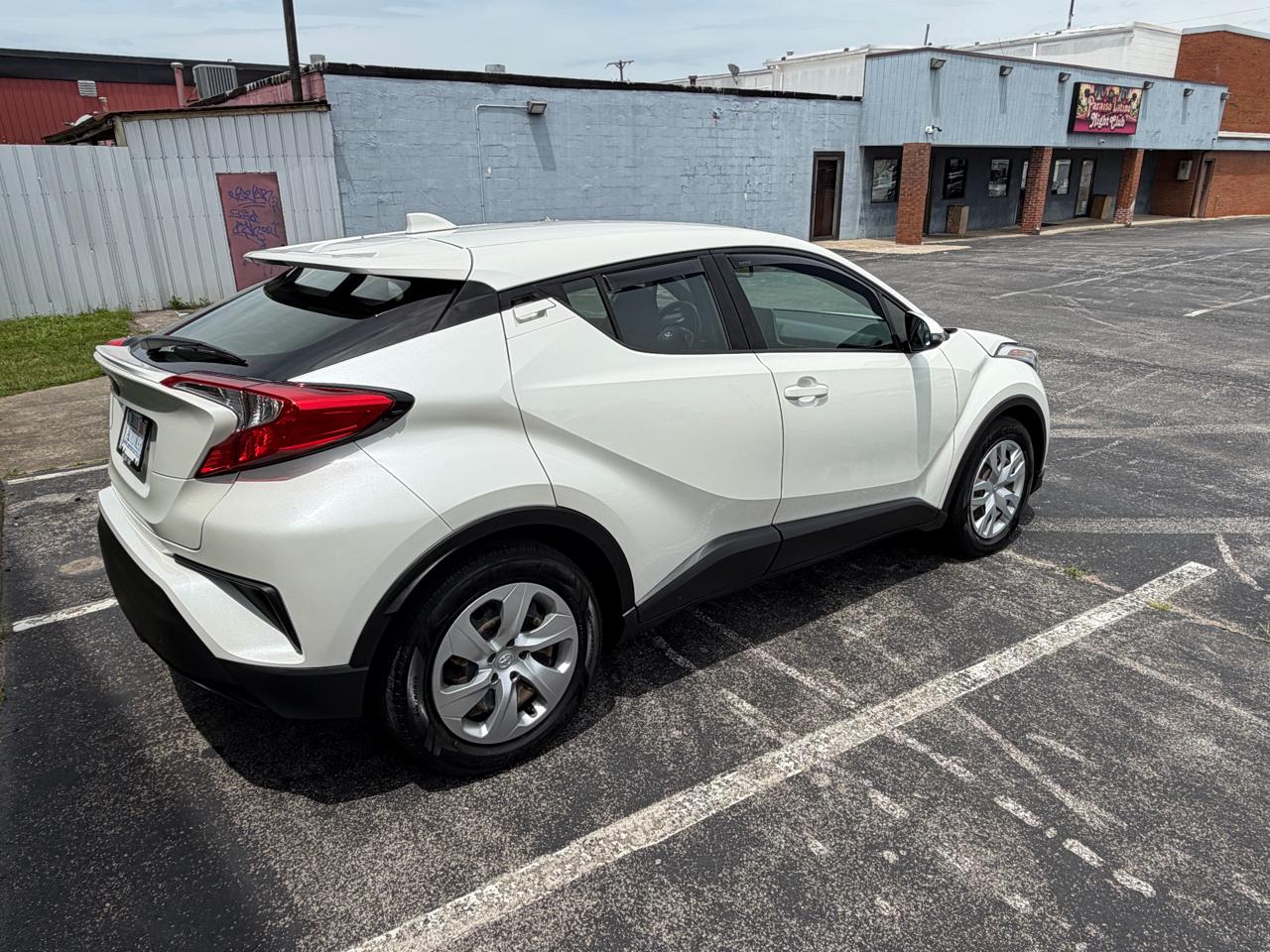 Toyota C-HR LE 2019